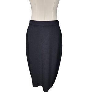 St. John Basics Santana Knit Skirt Size 8 Black Pencil Style Career Formal Wear